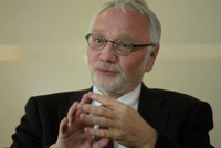 Dr Rolf A Stahel - Immuno-Oncology